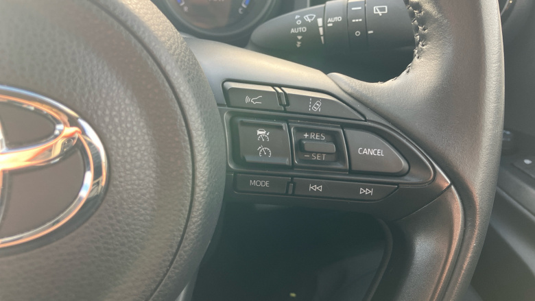 Toyota Yaris Cross 1.5 Hybrid Icon 5dr CVT Hybrid Estate